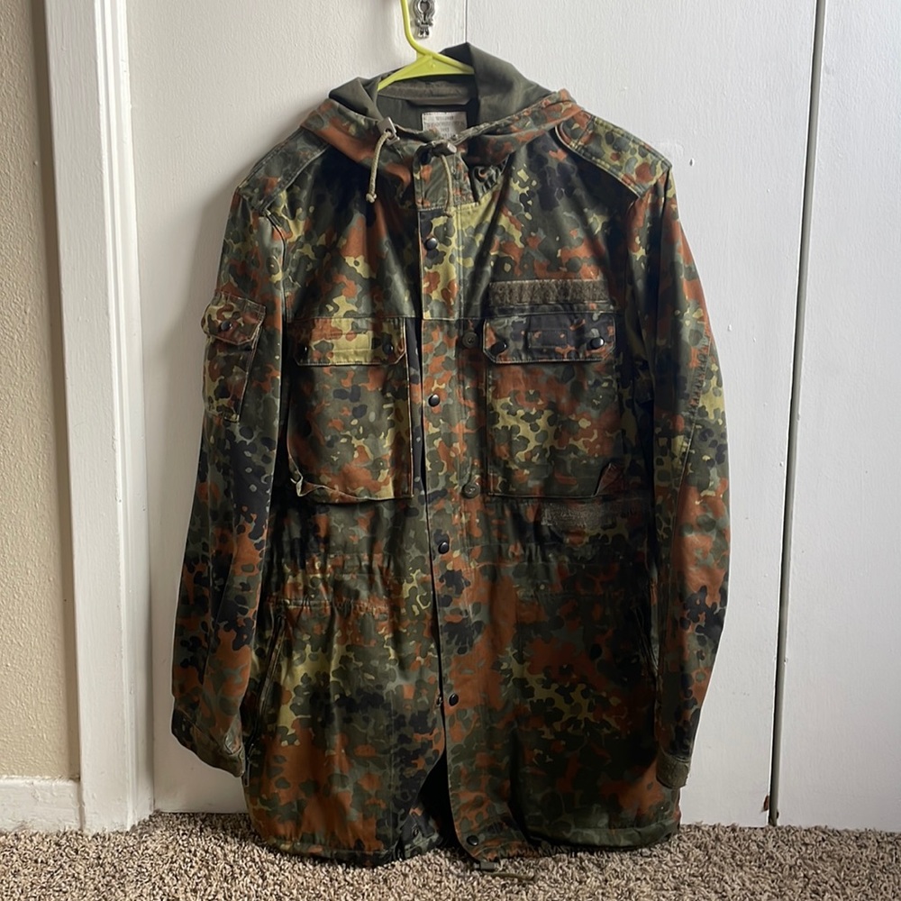 Army camouflage parka. Size M/L